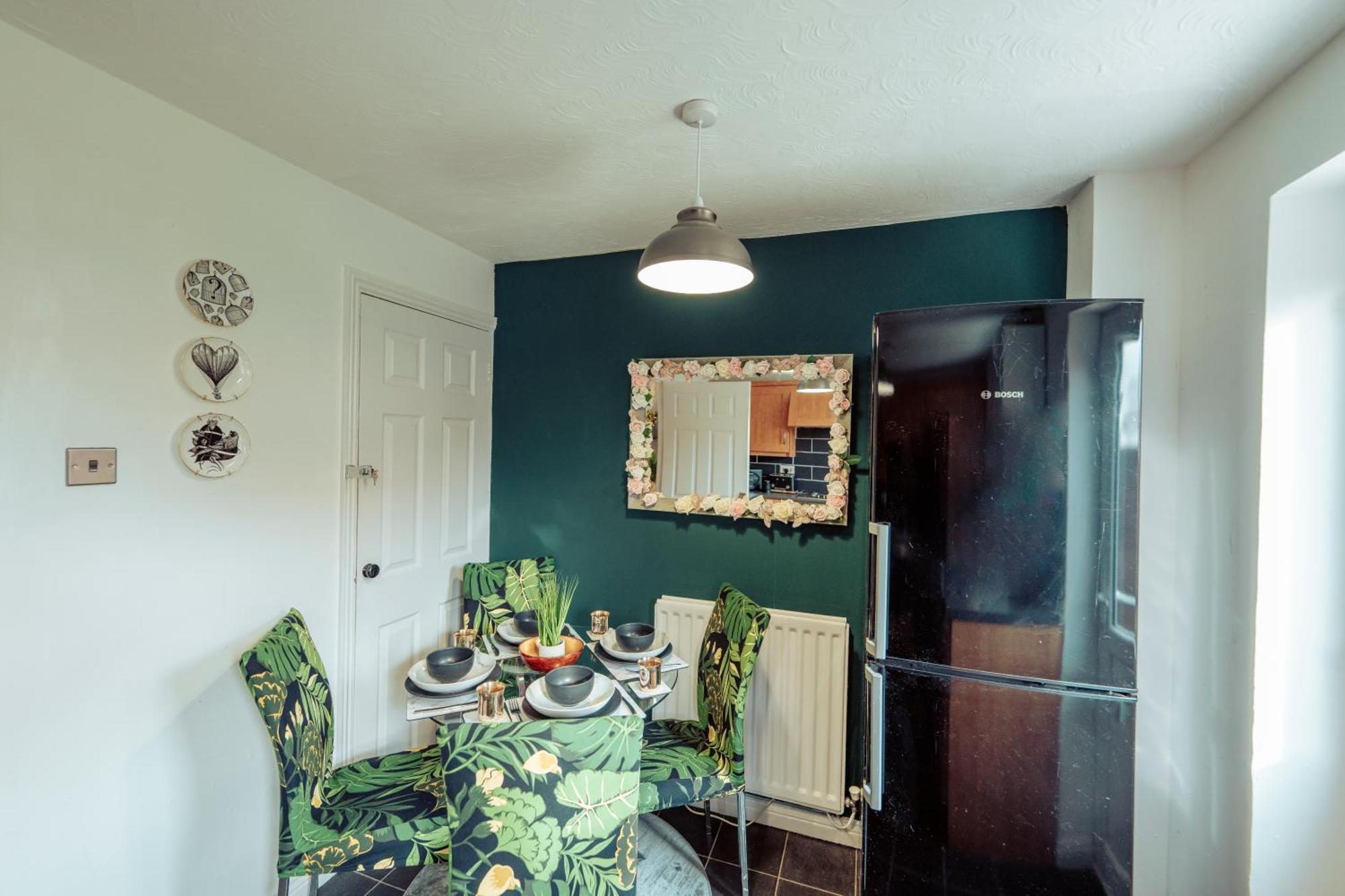 2 Bedroom Peaceful Home, Colchester Mile End المظهر الخارجي الصورة